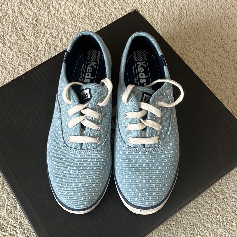 Women’s KEDS Size 4 EUC